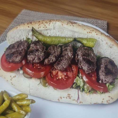 Izgara Köfte Ekmek Arası